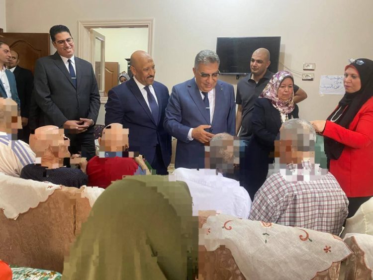 محافظ الدقهلية يزور دار التكافل بالمنزلة في اليوم العالمي لكبار السن
