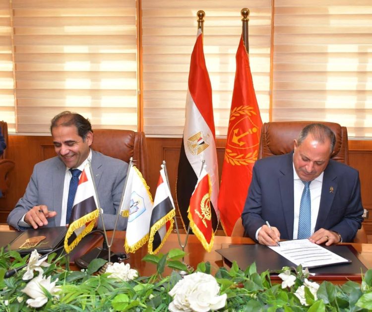 بورسعيد توقع بروتوكولًا لتأهيل موظفيها نحو جهاز إداري عصري ومتطور