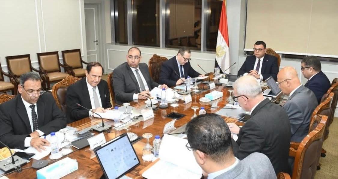 وزير الإسكان: منح تيسيرات في سداد المستحقات المالية المتأخرة على الوحدات والمحال وقطع الأراضي والفيلات 