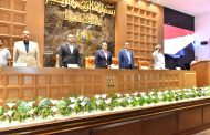محافظ أسيوط يترأس المجلس التنفيذي ويصدر توجيهات عاجلة لتأمين المصارف وتحسين الخدمات