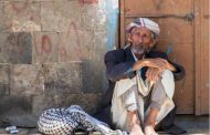 غرفة ضيقة وجحود عائلة وغدر الزمان.. قصص وحكايات ترويها جدران بيوت المسنين
