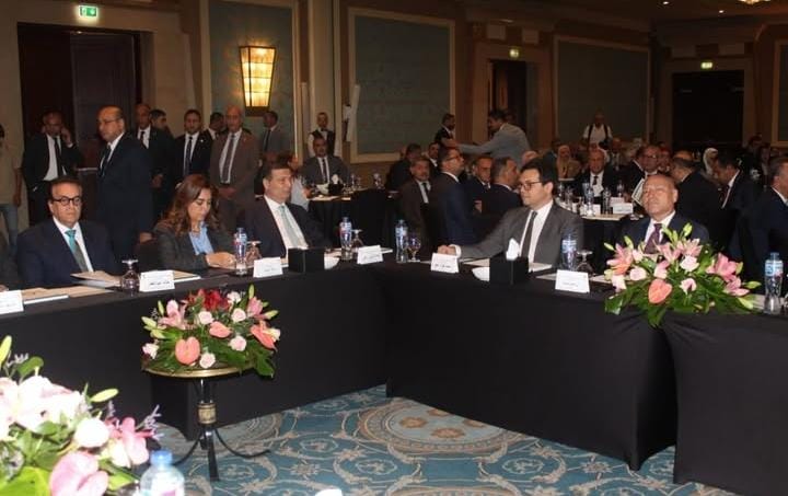 وزير الثقافة يشهد إطلاق وثيقة الاستراتيجية الوطنية للبناء والعمران الأخضر المستدام 