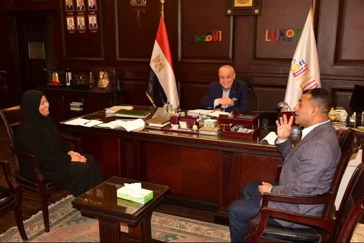 محافظ الأقصر يتابع مشروعات المرافق بمدينة البياضية ويؤكد على سرعة إنجاز الأعمال الخدمية