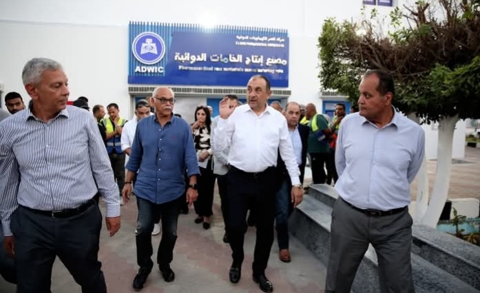 وزير قطاع الأعمال يتفقد تطوير مصانع 