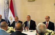 وزير الخارجية يلتقي الجالية المصرية في باريس ويستعرض جهود دعم المصريين بالخارج