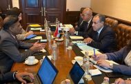 وزير الخارجية يبحث مع مجموعة Oberoi فرص الاستثمار الفندقي وتعزيز السياحة الهندية إلى مصر