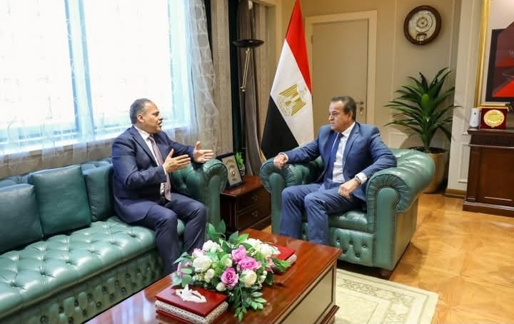 وزير الصحة يبحث معدلات تنفيذ المشروعات الصحية والتوسع في إنشاء منشآت جديدة