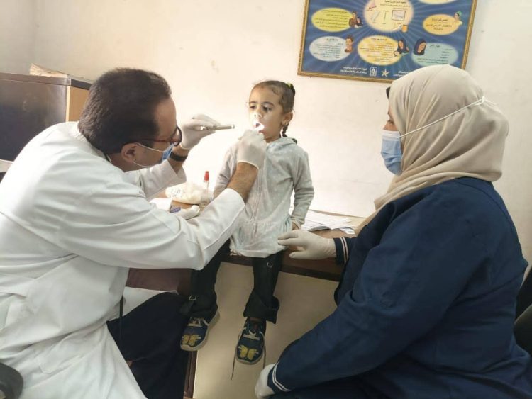 قافلة «حياة كريمة» بالمنيا تقدم خدماتها الطبية المجانية لأهالي منشأة المغالقة