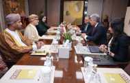 وزير السياحة والآثار يلتقي بنظيره العُماني لبحث سبل التعاون المشترك