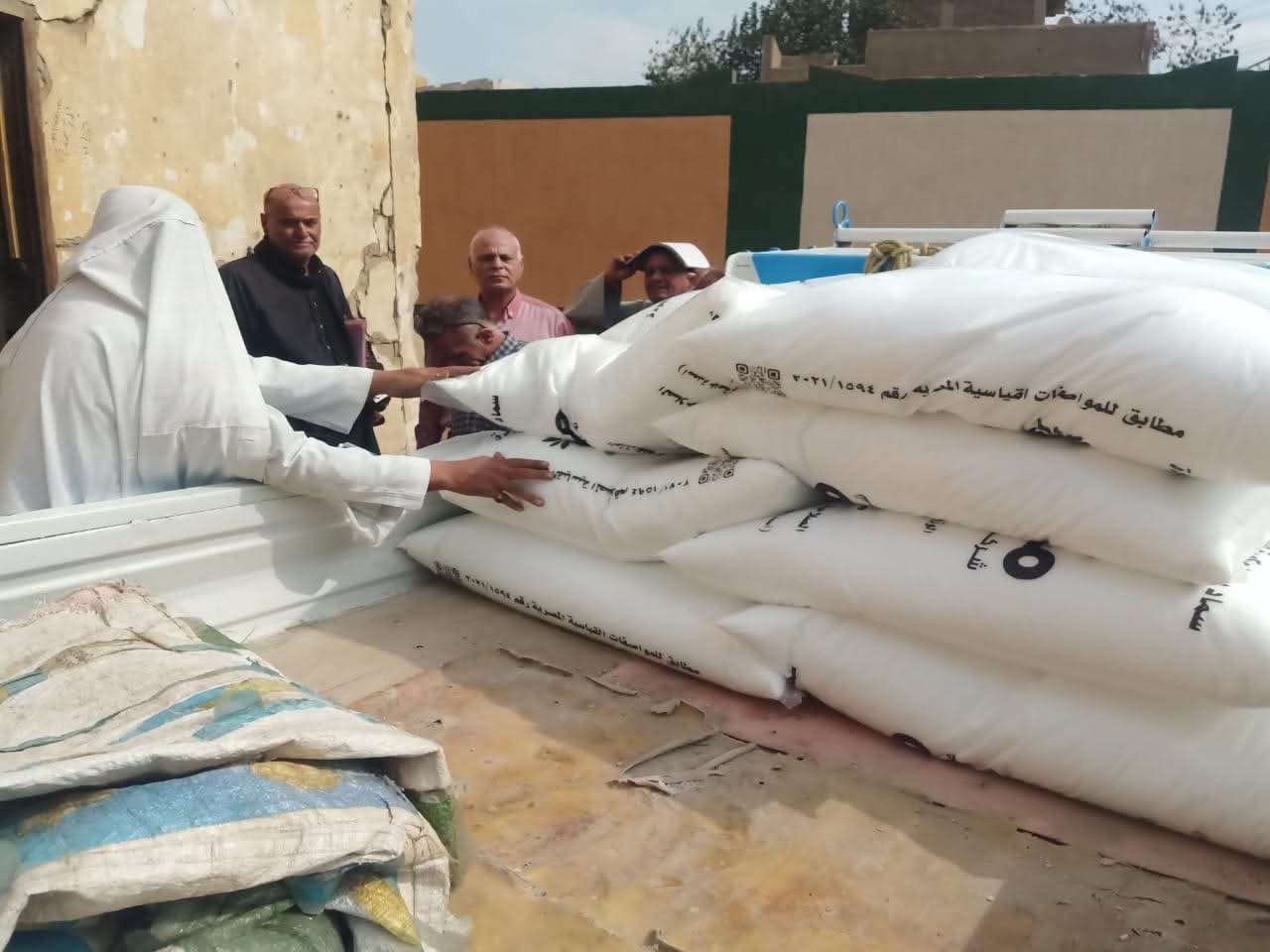 وزير الزراعة يوجه بإجراءات عاجلة لضمان وصول الأسمدة المدعمة لمستحقيها