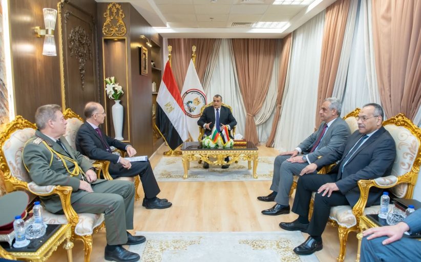 وزير الدولة للإنتاج الحربي يستقبل سفير بلغاريا لبحث فائض الطاقات الإنتاجية لتصنيع منتجات مدنية متنوعة