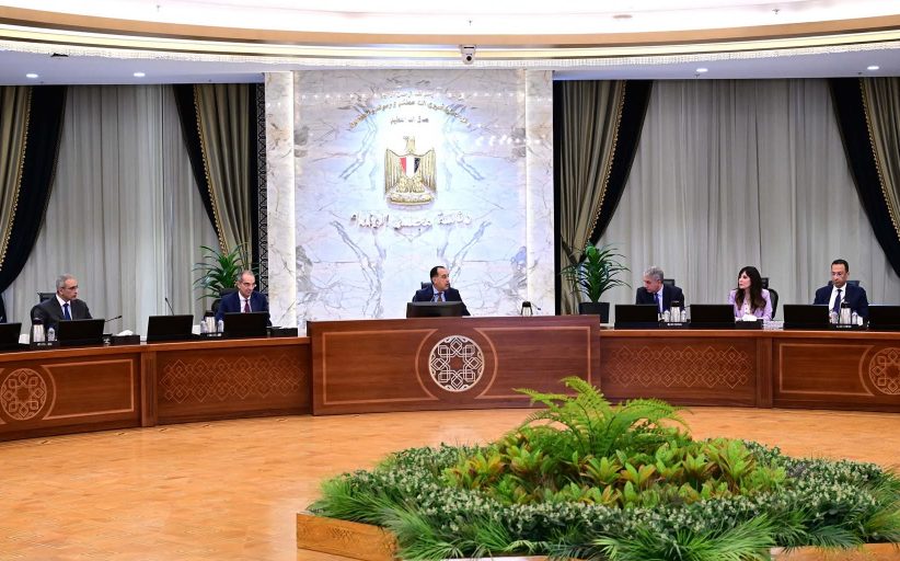 مدبولي يتابع جهود إتاحة المزيد من التيسيرات لإجراءات دخول السائحين عبر تطبيق منظومة التأشيرة الإلكترونية