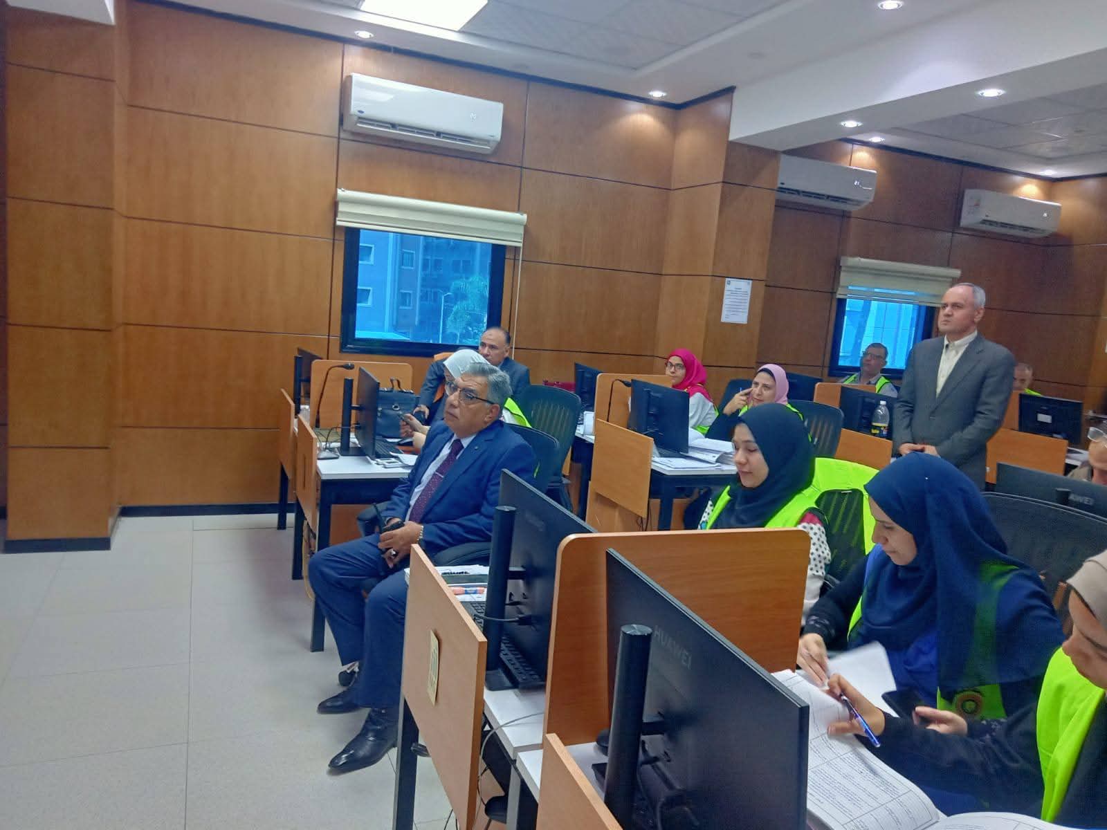 محافظ الدقهلية يتابع منظومة الطوارئ ويشدد على سرعة الاستجابة لشكاوى المواطنين 