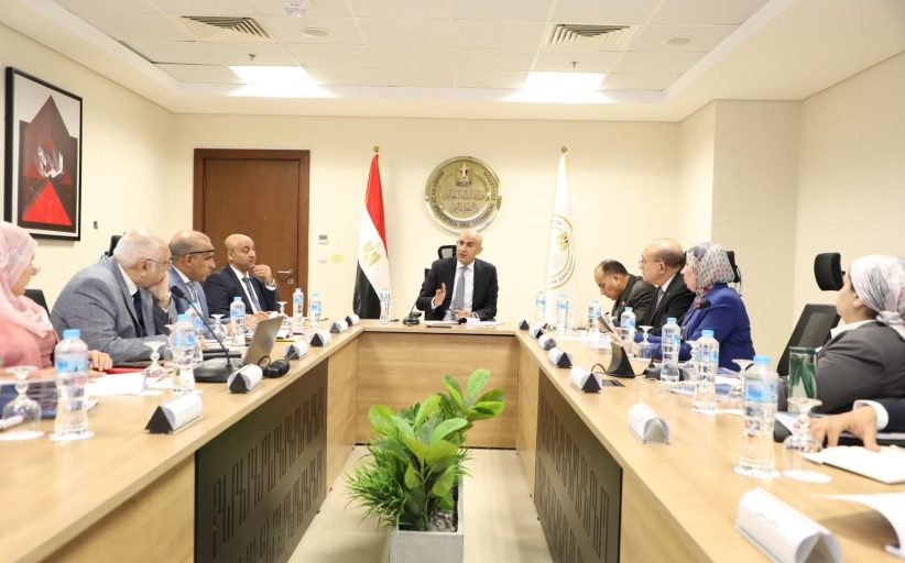 للارتقاء بجودة التعليم..عبداللطيف يترأس اجتماع المجلس الأعلى للتعليم قبل الجامعي لاستعراض القرارات والمحاور الهامة