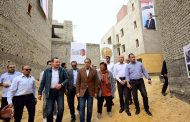 رئيس الحكومة يتفقد مشروعات إعادة إحياء منطقة