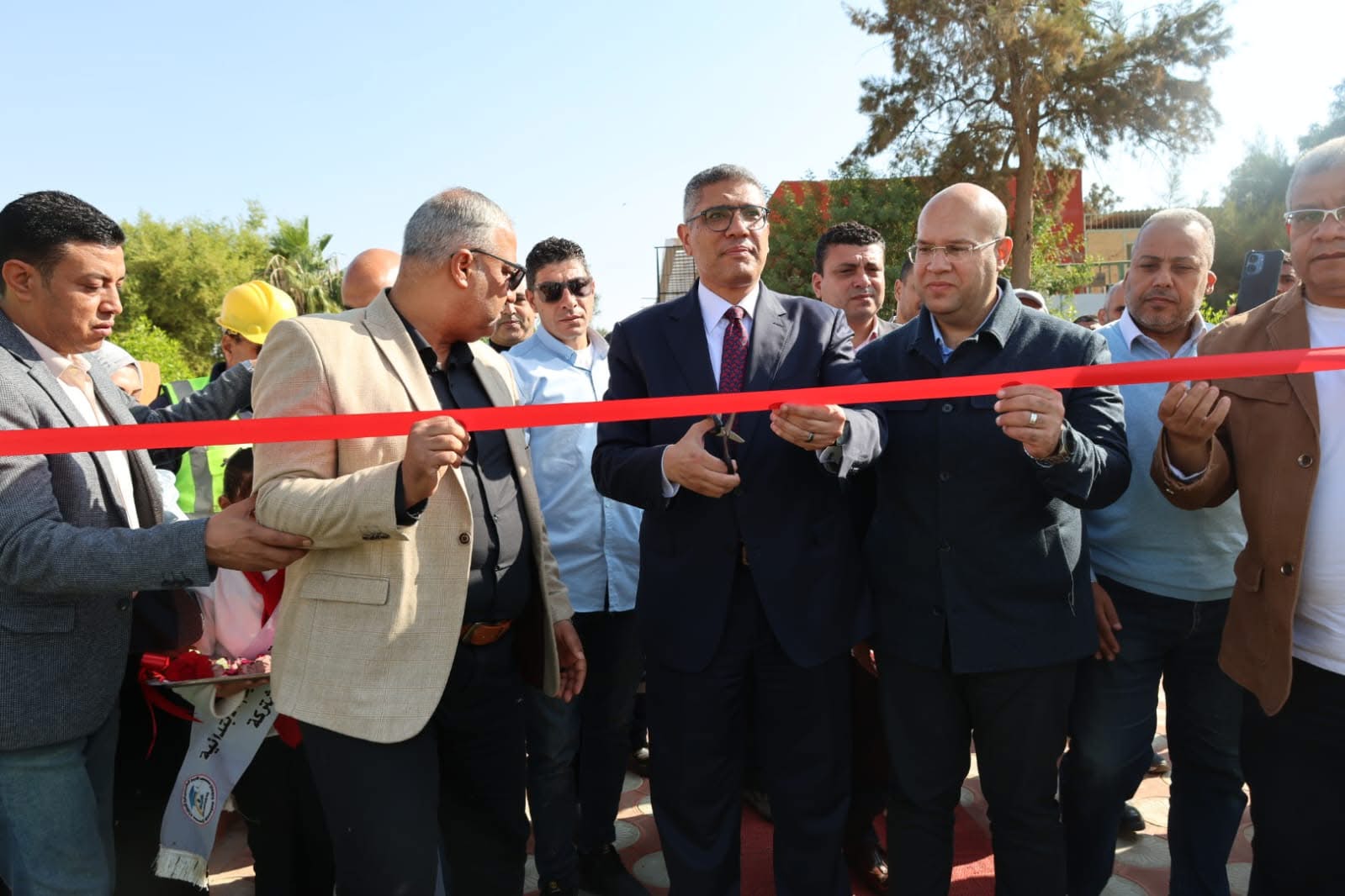 محافظ الجيزة يفتتح الملعب الخماسي وصالة ألعاب القوى بنادي المناجم بالواحات البحرية