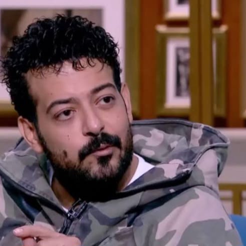 مدير أعمال إسماعيل الليثي يوضح حقيقة حالته الصحية بعد الحادث ويطلب الدعاء له