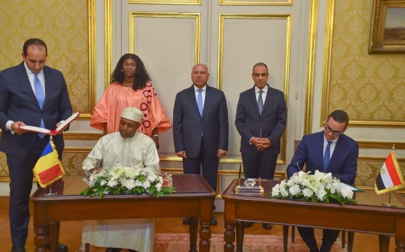 مصر وتشاد يوقعان مذكرات تفاهم لتعزيز التنسيق الدبلوماسي والتعاون في قطاع الكهرباء والطاقة