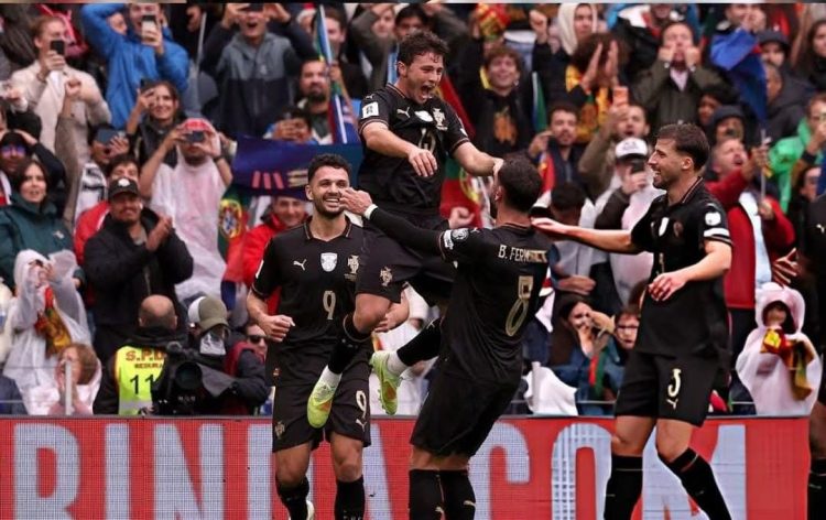 البرتغال تصنع أعجوبة هجومية وتضمن مقعدها المباشر في المونديال