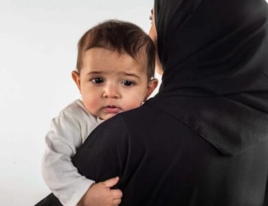 أطفال بلا هوية.. معاناة تسجيل مواليد زواج القاصرات غير الموثّق