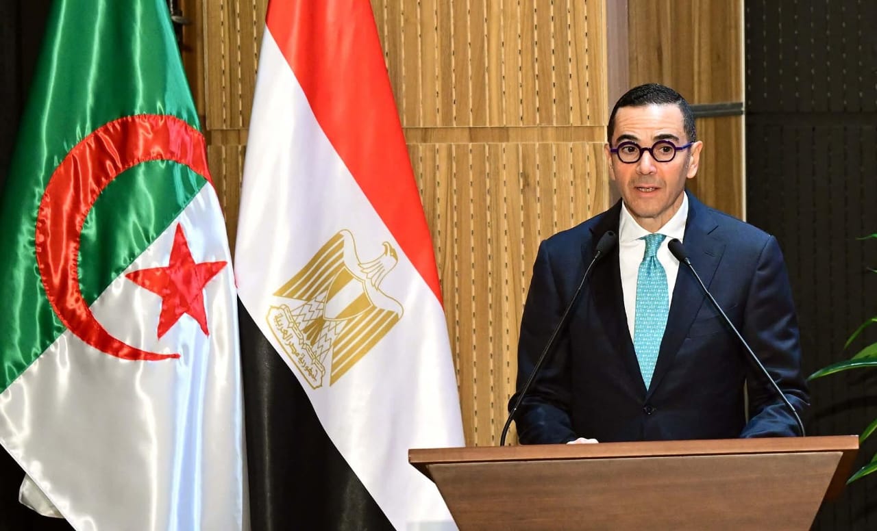 وزير الاستثمار : بلغ رصيد الاستثمارات المصرية في الجزائر نحو 5.7 مليار دولار