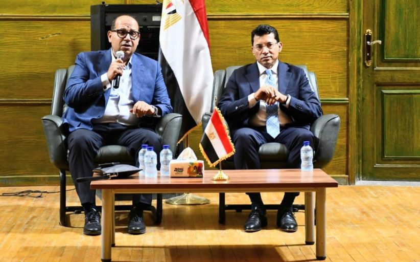 وزير الرياضة يبحث تطوير المصارعة ودعم أبطال مصر استعدادًا لأولمبياد لوس أنجلوس 2028