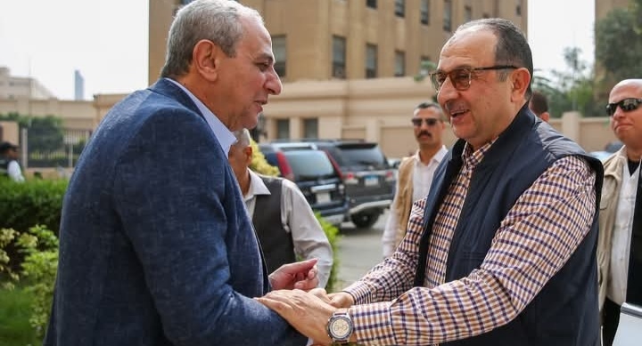 تأكيدًا لمكانتها الصناعية.. وزير قطاع الأعمال يبحث معدلات تنفيذ تطوير