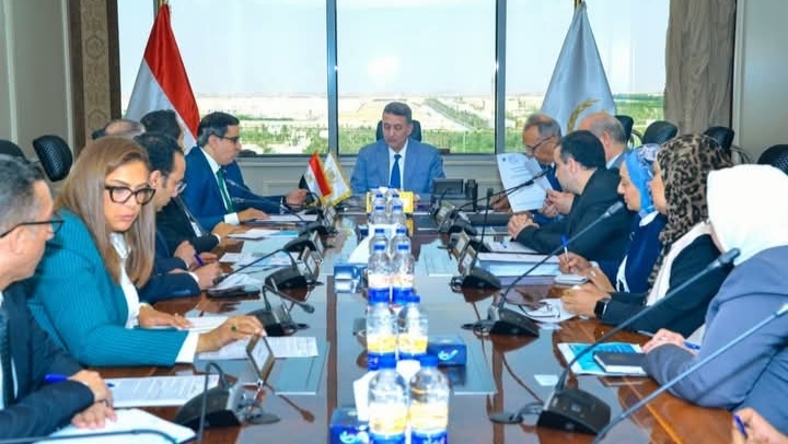 خطوة جديدة لتعزيز الأمن الغذائي.. بحث إنشاء مركز لوجستي للحبوب بشرق بورسعيد