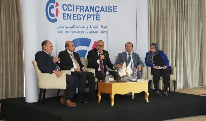 وزير العمل يستعرض ملامح قانون العمل الجديد خلال لقائه غرفة التجارة والصناعة الفرنسية بمصر