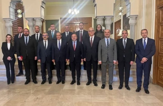 وزير الخارجية يشارك في جلسة نقاشية بمركز الأبحاث التركي  SETA