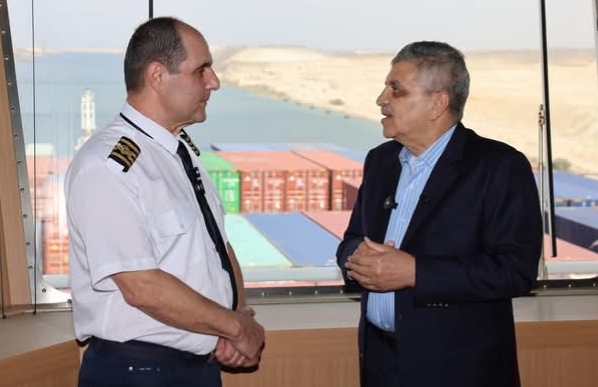 قناة السويس تستقبل سفن الحاويات العملاقة وتؤكد جاهزيتها الكاملة للعبور الآمن