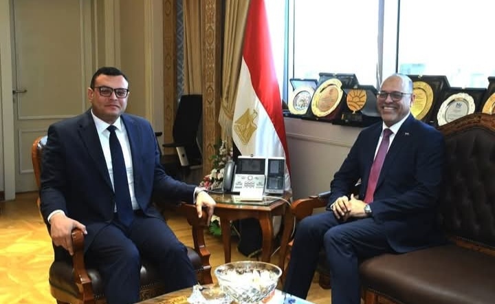 تعاون حكومي متصاعد.. الإسكان والعمل يضعان أسس شراكة لتعزيز التدريب وتنفيذ المشروعات القومية