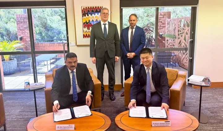 وزير البترول يشهد توقيع خطاب نوايا مع جامعة كيرتن الأسترالية لتأهيل الكوادر التعدينية المصرية