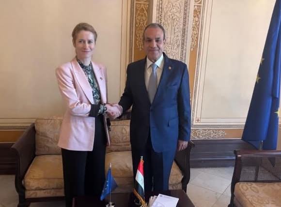 وزير الخارجية يبحث مع مسؤولة الاتحاد الأوروبي تعزيز الشراكة الاستراتيجية والتطورات الإقليمية