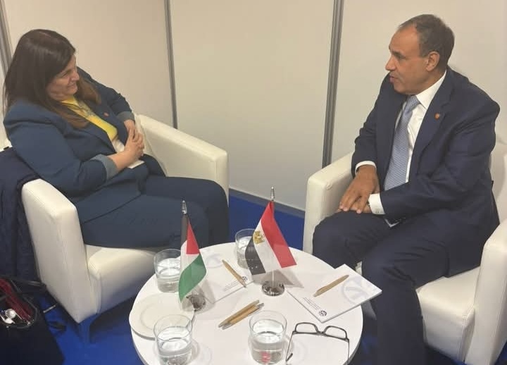 وزير الخارجية يبحث مع نظيرة دولة فلسطين مستجدات الأوضاع وجهود وقف التصعيد في غزة