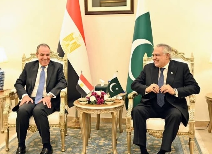 مصر وباكستان تعززان شراكتهما: لقاء مصري باكستاني في إسلام آباد يبحث التعاون الاقتصادي ومكافحة الإرهاب