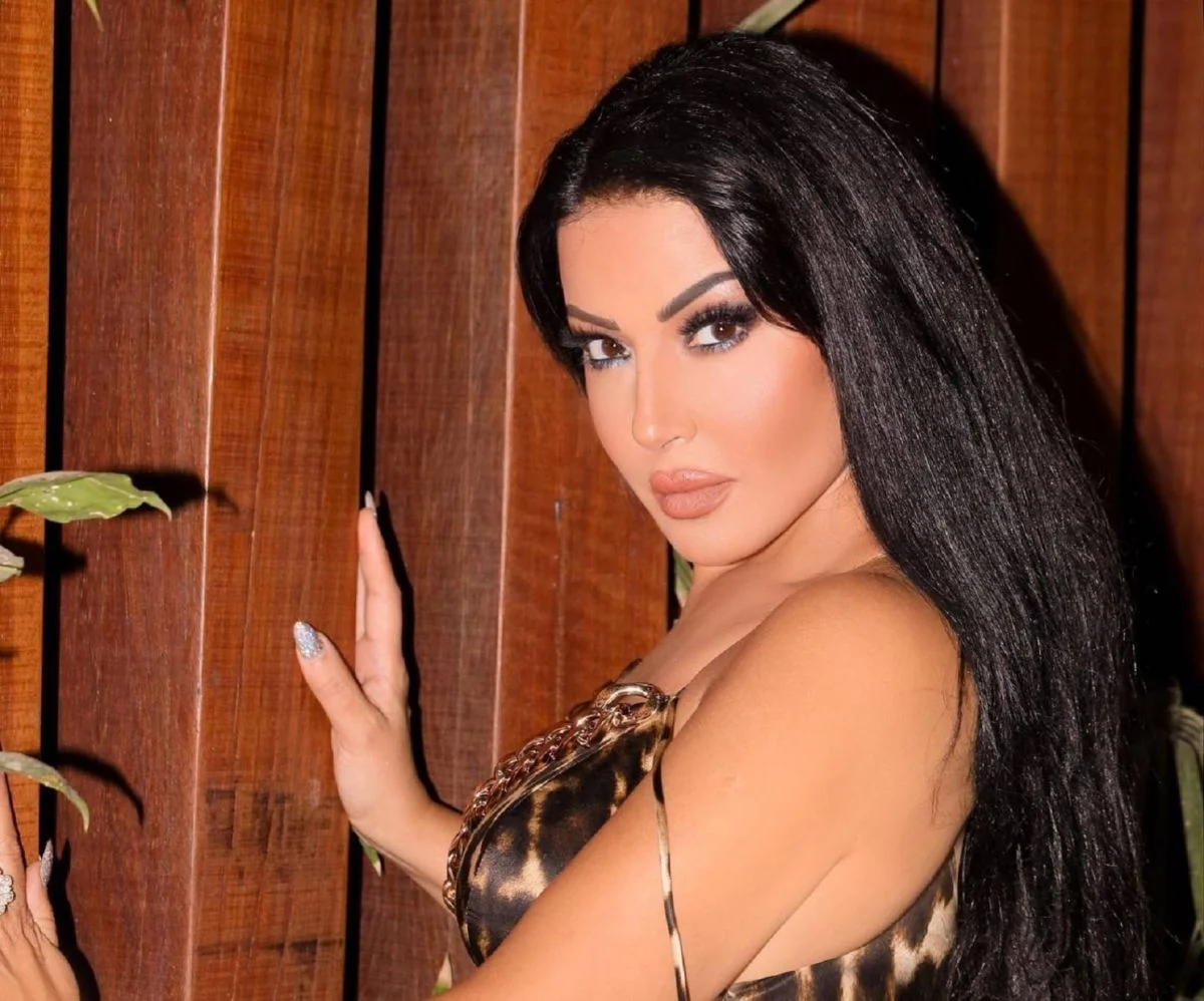 سمية الخشاب تكشف صعوبات حياة الفنانات وترد على الانتقادات