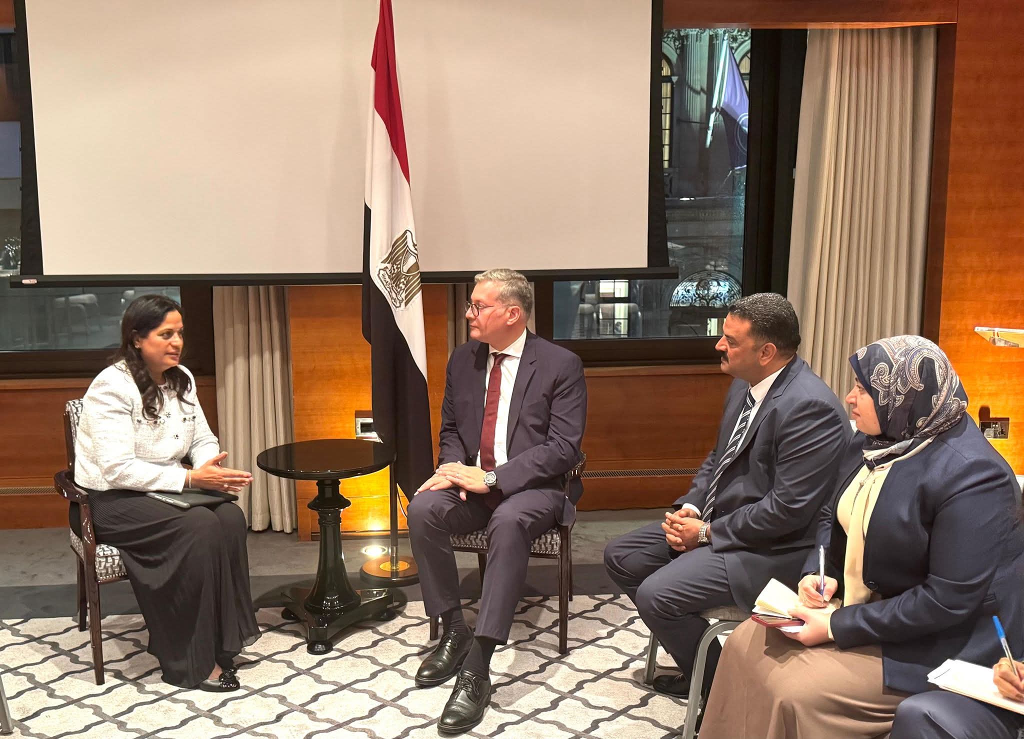 وزير البترول يبحث مع أنجلوجولد أشانتي العالمية ضخ استثمارات إضافية في تعدين الذهب بمصر