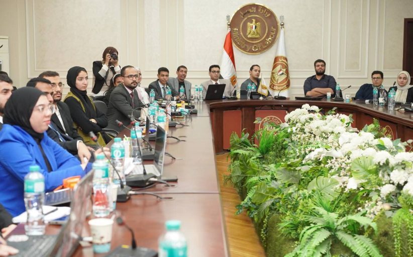 وزير العمل : نستثمر في الشباب والتكنولوجيا معًا لتدريبهم على استخدام الذكاء الاصطناعي