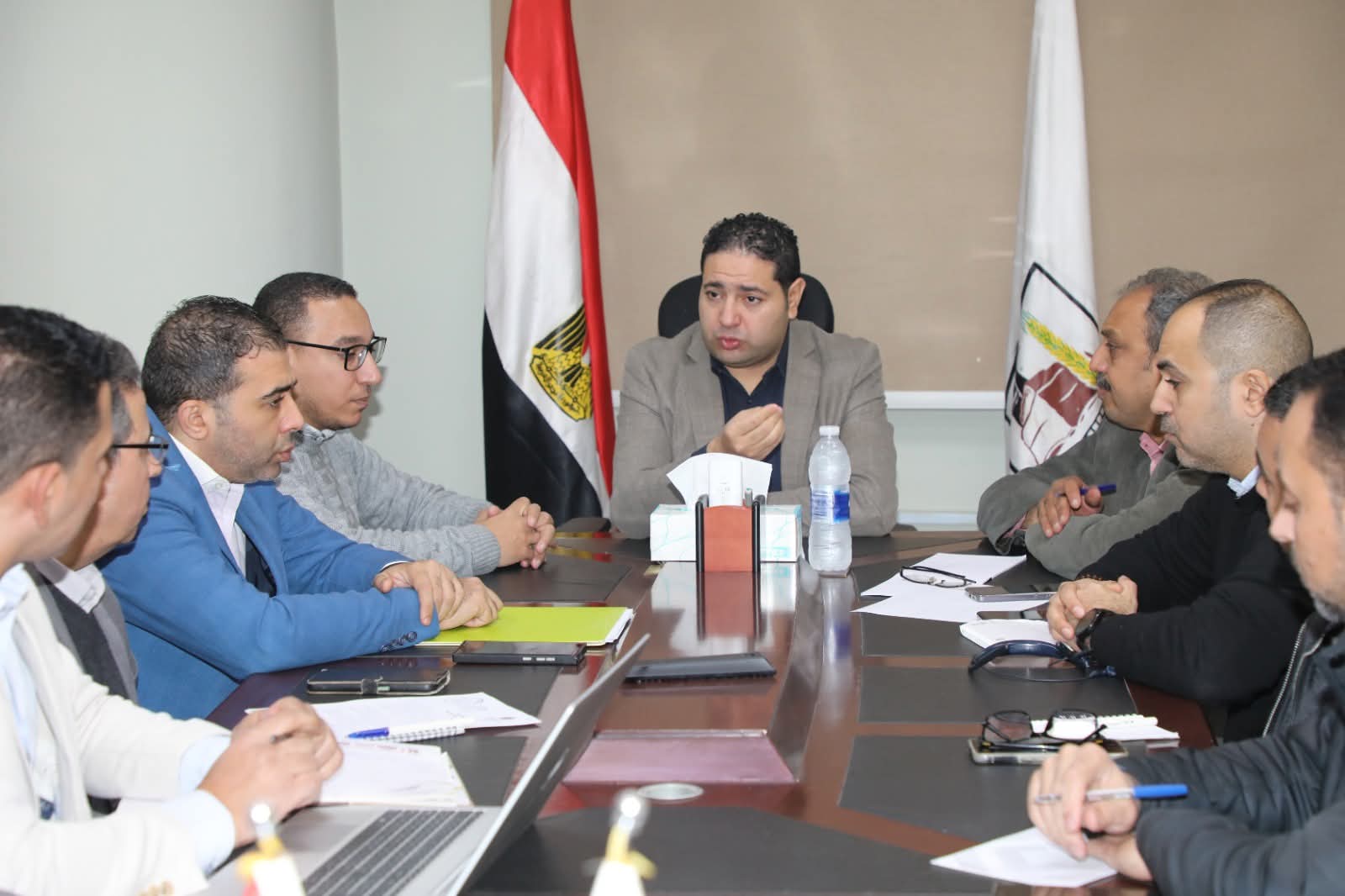 نائب محافظ بني سويف يقود إعداد التقرير الطوعي لتعزيز التنمية المستدامة وفق رؤية مصر 2030