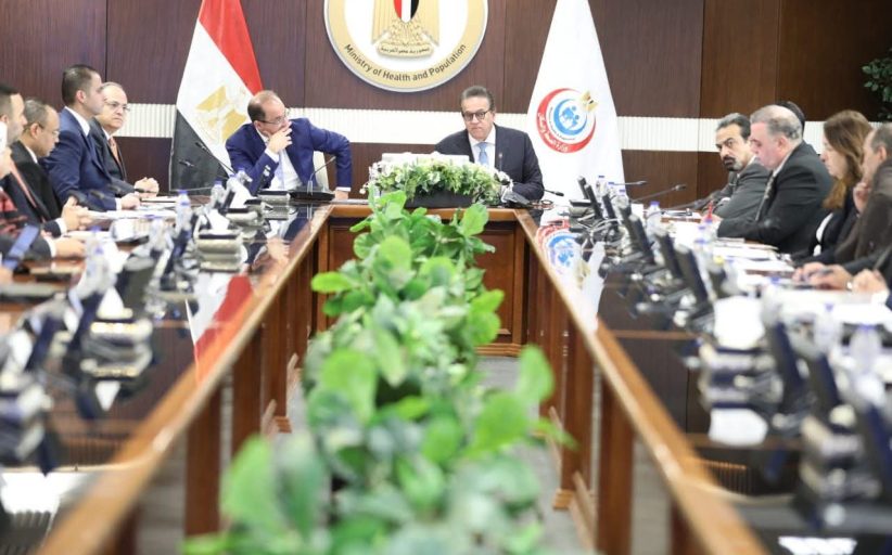 وزير الصحة يتابع انتظام سلاسل توريد الأدوية والمستلزمات الطبية