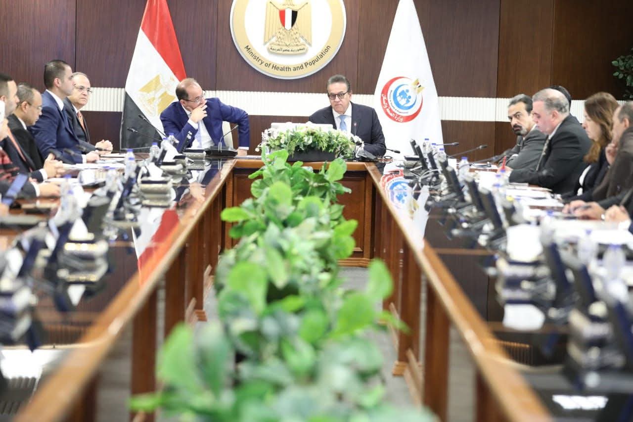 وزير الصحة يتابع انتظام سلاسل توريد الأدوية والمستلزمات الطبية