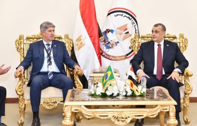 خطوات واسعة للتصنيع العسكري.. لقاءات مهمة لوزير الإنتاج الحربي مع مسؤولي شركات عالمية