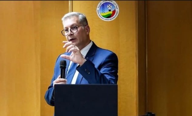 وزير البترول يضع خريطة تطوير شاملة لهيئة الثروة المعدنية