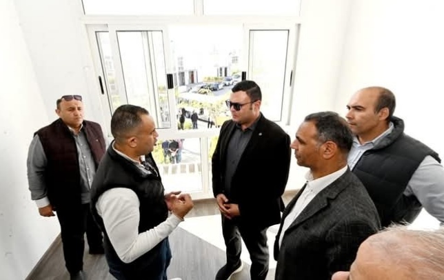 وزير الإسكان يتابع أعمال التطوير بالعلمين الجديدة من الأبراج الشاطئية إلى الحي اللاتيني