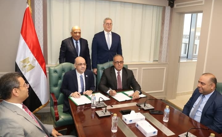 تعاون جديد بين الكهرباء والبترول لتعظيم الاستفادة من الخامات الأرضية ومعالجة المخلفات البترولية