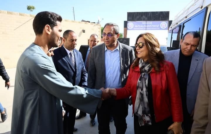 خطوات جديدة لتعزيز الاستثمار ودعم التوسع الصناعي بمحافظة قنا