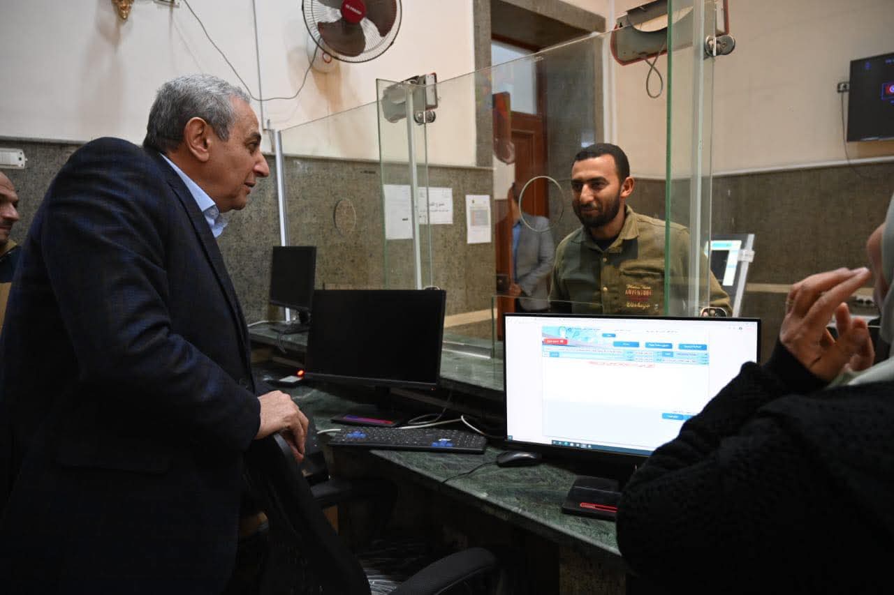 محافظ الغربية يبدأ العام الجديد بجولة مفاجئة لمتابعة الخدمات والتصالح