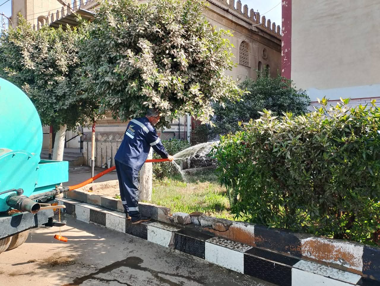 محافظ الغربية يتابع حملات النظافة والتشجير لاستعادة الوجه الحضاري لعروس الدلتا