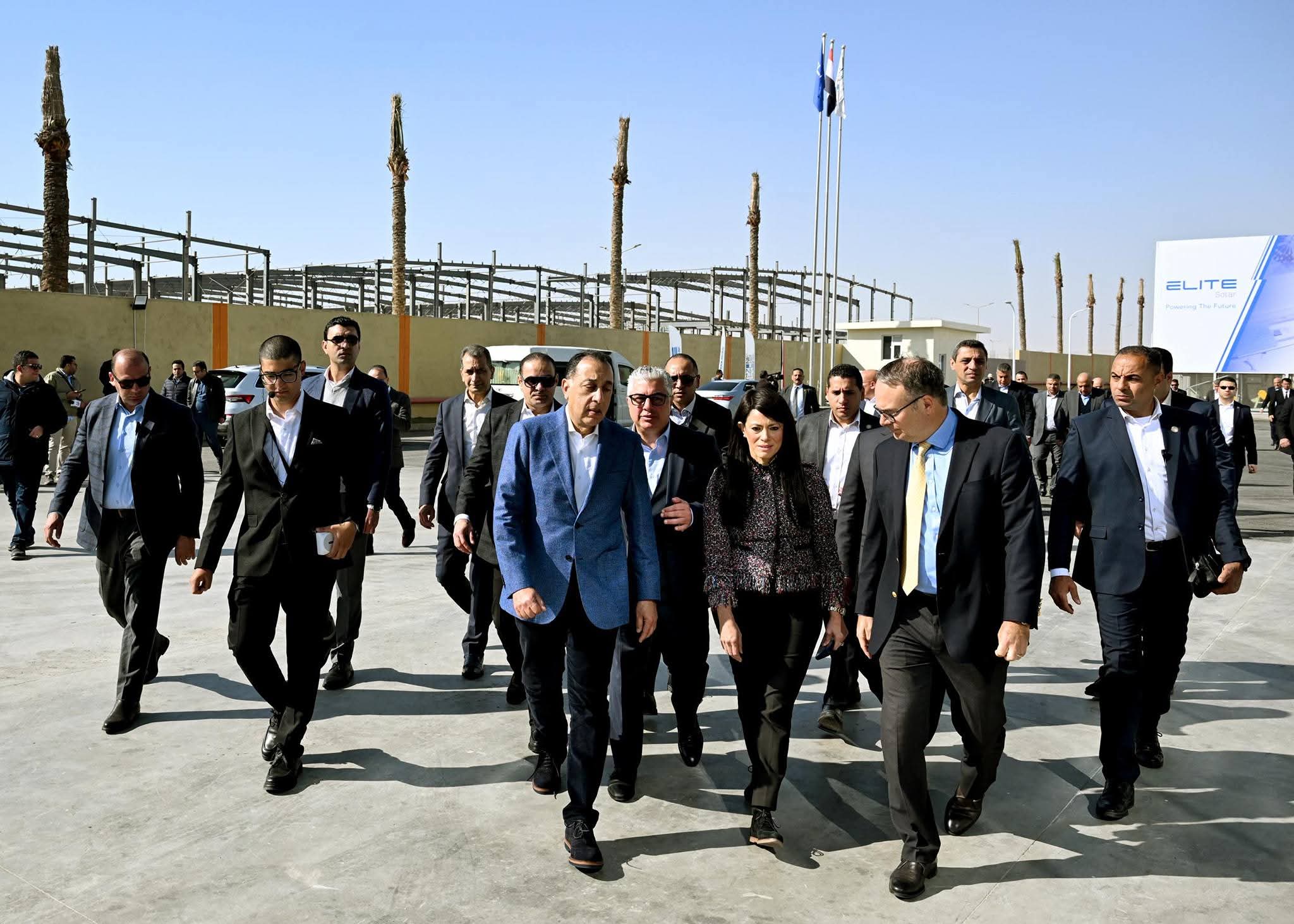 رئيس الوزراء في جولة موسعة لافتتاح مشروعات صناعية ولوجستية جديدة بالمنطقة الاقتصادية لقناة السويس